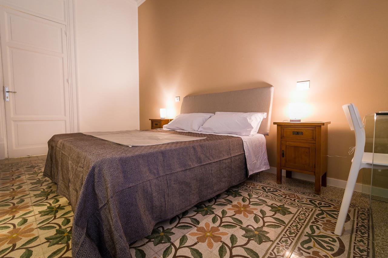 Liberty Suites Palermo Exterior foto